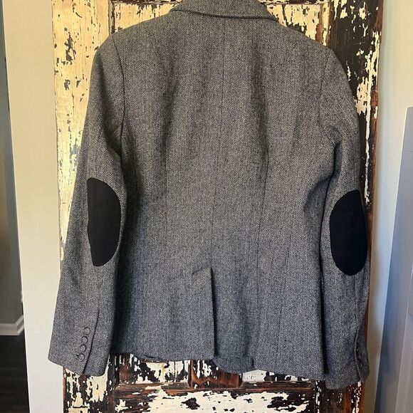 Banana Republic classic wool tweed blazer w suede elbow patches. Women’s size 8 - Picture 2 of 12